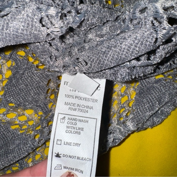 Mododoc Diamond Grey Sweater Small - Picture 3 of 4